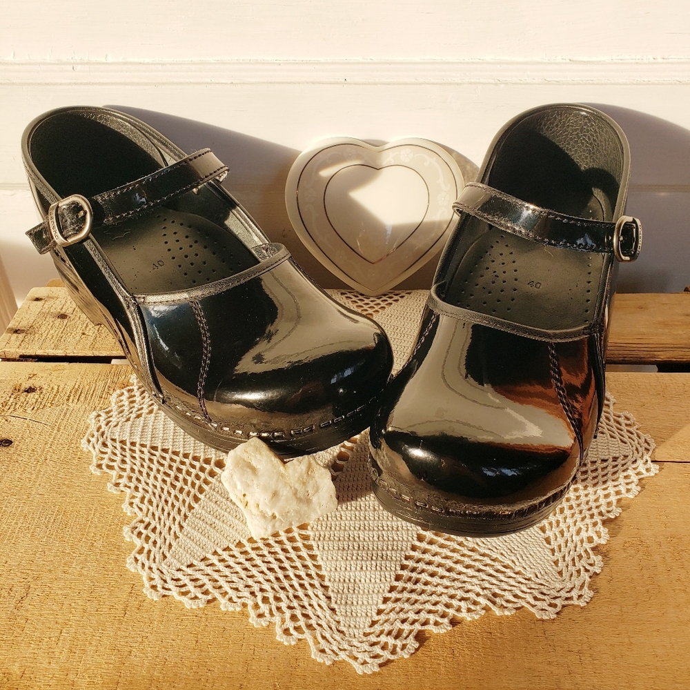 Glossy Dansko Pro Clog Marcelle MaryJane Patent Leather Buckle Strap Gypsy Boho - Picture 9 of 12